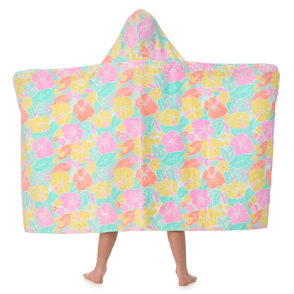Tutti Frutti Flamingo;@A girl wearing Character Hooded Towels in Tutti Frutti Flamingo
